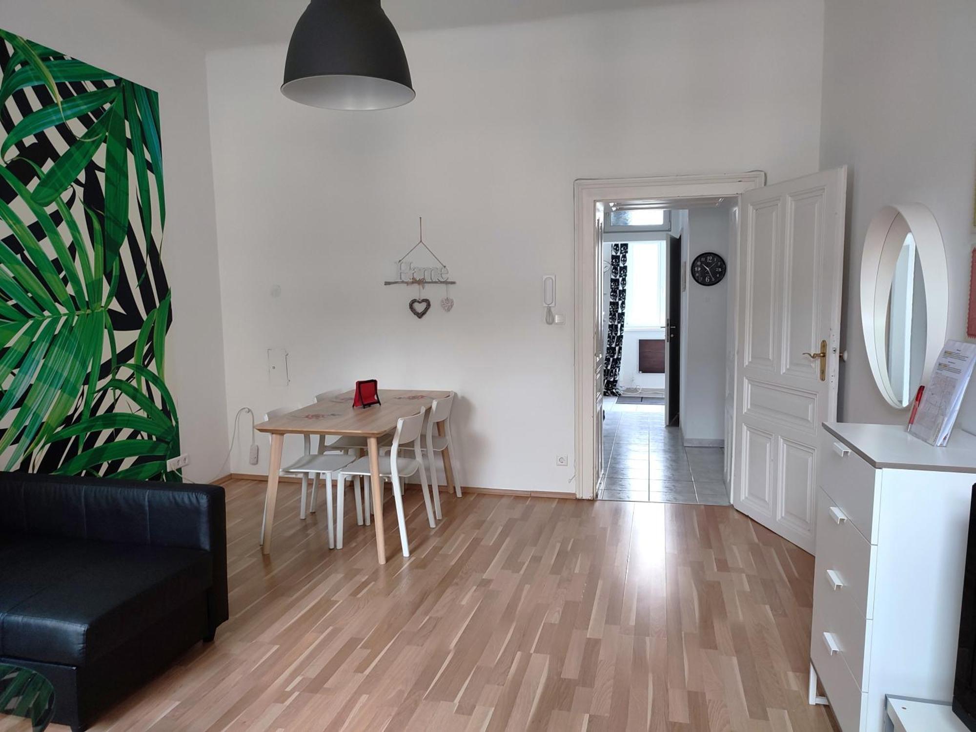 Studio & Apartments Near Reumannplatz Vienna Exterior photo